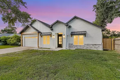 1806 De Milo Drive, Houston, TX 77018 - Photo 1