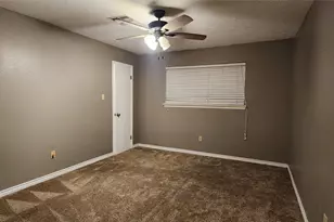 411 Petunia St, Lake Jackson, TX 77566 - Photo 16