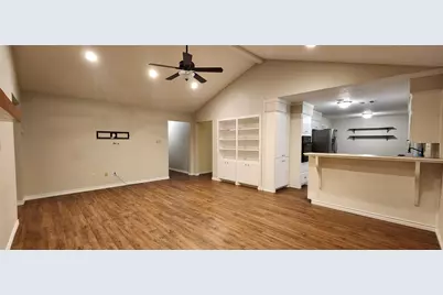 411 Petunia Street, Lake Jackson, TX 77566 - Photo 10