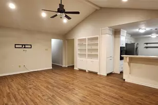 411 Petunia St, Lake Jackson, TX 77566 - Photo 10