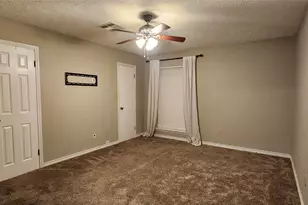 411 Petunia St, Lake Jackson, TX 77566 - Photo 12