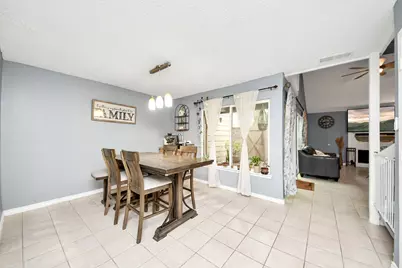 6142 W Airport Boulevard #15, Houston, TX 77035 - Photo 10