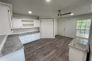 1311 Antoine Dr, Houston, TX 77055 - Photo 4