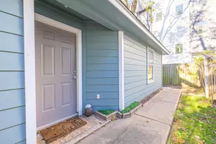 305 N Ennis St, Houston, TX 77003 - Photo 2