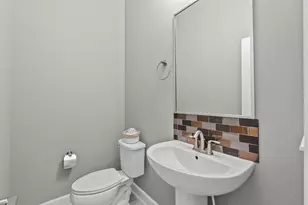 403 N Nagle St, Houston, TX 77003 - Photo 12