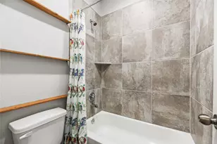 1523 Canter Bayou Way, Houston, TX 77043 - Photo 20