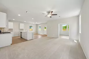 400 Hickory Hls Dr, Pattison, TX 77423 - Photo 4