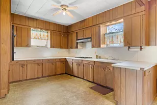 104 6th St, Glidden, TX 78943 - Photo 22