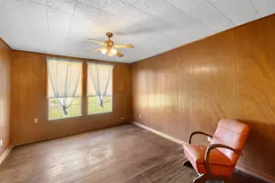 104 6th St, Glidden, TX 78943 - Photo 16