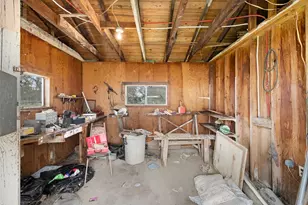 104 6th St, Glidden, TX 78943 - Photo 28