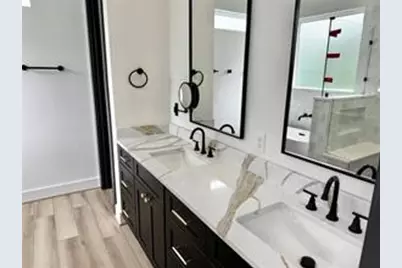 308 E 36th Street, Houston, TX 77018 - Photo 6