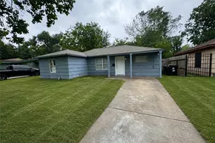 5122 Windemere St, Houston, TX 77033 - Photo 1
