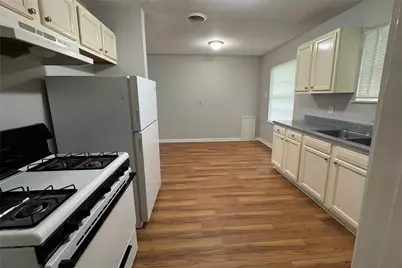5122 Windemere Street, Houston, TX 77033 - Photo 4