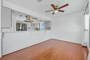 2027 Hollywood Ave, Galveston, TX 77551 - Photo 12