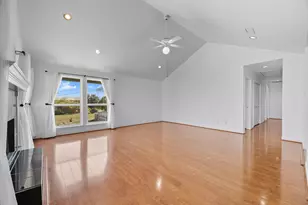 2027 Hollywood Ave, Galveston, TX 77551 - Photo 8