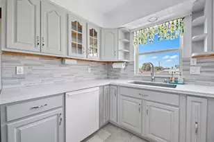 2027 Hollywood Ave, Galveston, TX 77551 - Photo 14