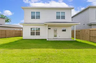 9925 Dipping Woods St, Houston, TX 77076 - Photo 16