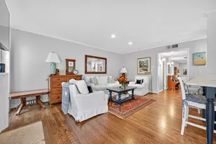 8932 Chatsworth Dr, Houston, TX 77024 - Photo 18