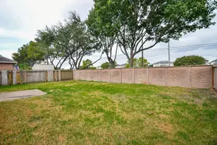 8502 Manassas Ln, Houston, TX 77083 - Photo 26