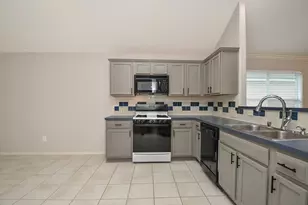 8502 Manassas Ln, Houston, TX 77083 - Photo 6