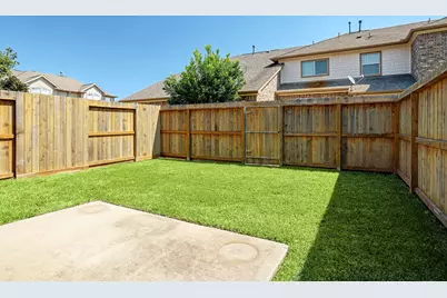 8908 Minola Oaks Drive, Houston, TX 77064 - Photo 16