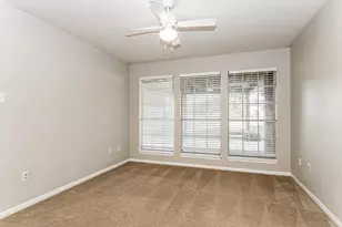 112 Golfview Dr, Montgomery, TX 77356 - Photo 14