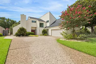 11931 Carriage Hill Dr, Houston, TX 77077 - Photo 1