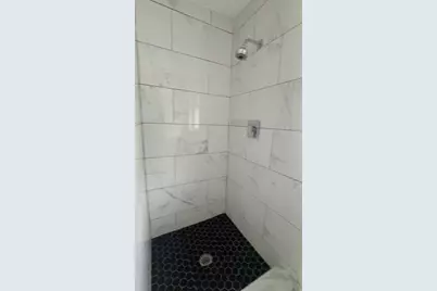 27 Norwood Street, Houston, TX 77011 - Photo 34