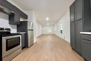 27 Norwood St, Houston, TX 77011 - Photo 4