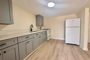 27 Norwood St, Houston, TX 77011 - Photo 14