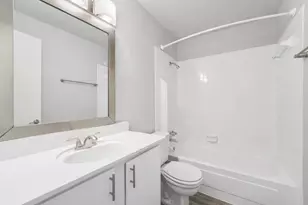 2815 Greenridge Dr, Houston, TX 77057 - Photo 2