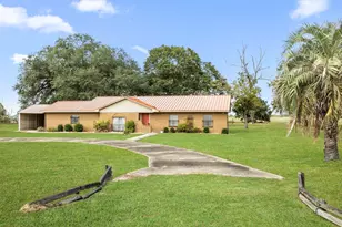 182 Lakeview 2 Rd, El Campo, TX 77437 - Photo 2