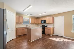 32035 Annice Ln, Pinehurst, TX 77362 - Photo 12