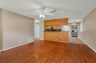 119 Barracuda Ave, Galveston, TX 77550 - Photo 8