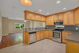 119 Barracuda Ave, Galveston, TX 77550 - Photo 10