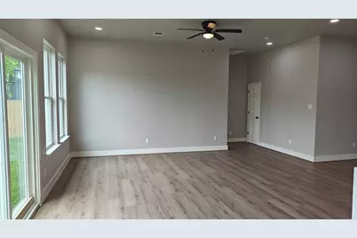 504 Center Street, Richmond, TX 77469 - Photo 4