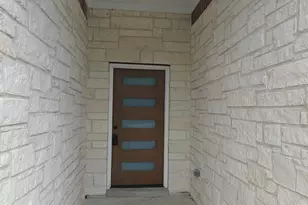 504 Center St, Richmond, TX 77469 - Photo 2