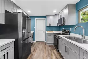 9306 Bertwood St, Houston, TX 77016 - Photo 12