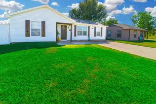 1413 Comal Ave, Pasadena, TX 77506 - Photo 2