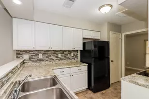 2104 Yorktown Ct S, League City, TX 77573 - Photo 6