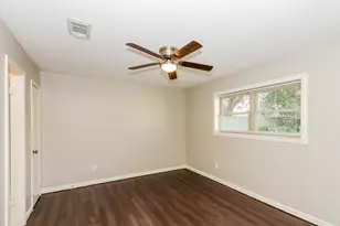 2104 Yorktown Ct S, League City, TX 77573 - Photo 8