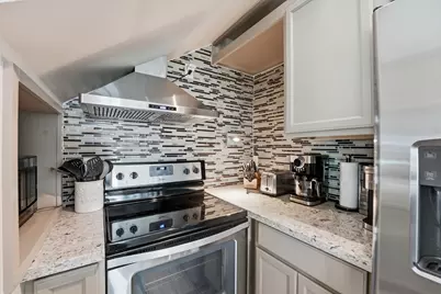 3819 Las Palmas Street, Galveston, TX 77554 - Photo 8