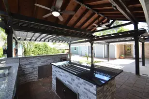 2711 Williamsburg Dr, Dickinson, TX 77539 - Photo 28