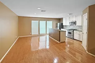 1263 W 17th St, Houston, TX 77008 - Photo 2