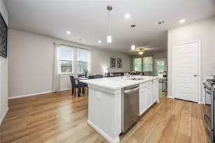7047 Silverleaf Oak St, Conroe, TX 77304 - Photo 8