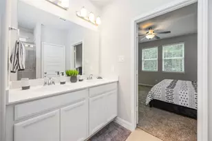7047 Silverleaf Oak St, Conroe, TX 77304 - Photo 18