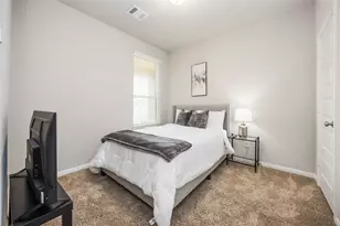 7047 Silverleaf Oak St, Conroe, TX 77304 - Photo 14