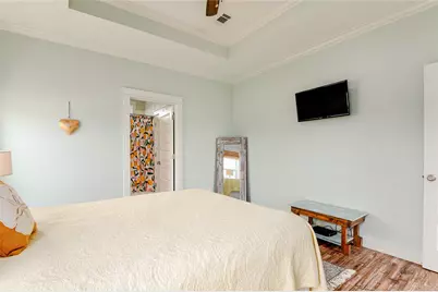 977 Clara Street, Crystal Beach, TX 77650 - Photo 14