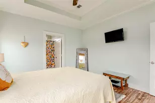 977 Clara St, Crystal Beach, TX 77650 - Photo 14