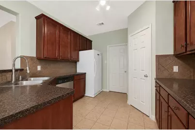 4605 Meadow Way Drive, Deer Park, TX 77536 - Photo 8